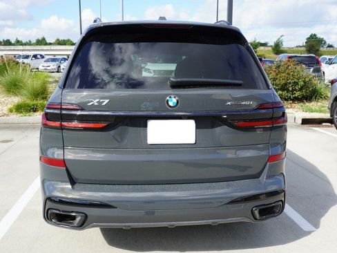 Used 2026 BMW X7 xDrive40i w/ Executive Package AWD/4WD image 8