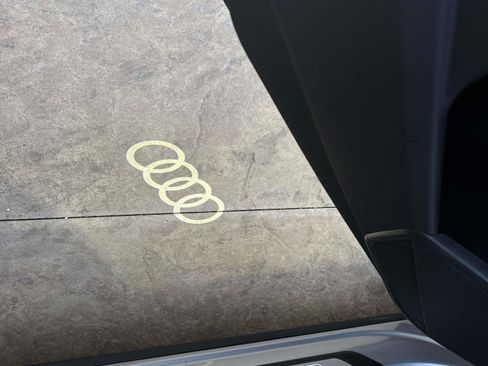 Used 2022 Audi Q5 2.0T Premium w/ Convenience Package image 19