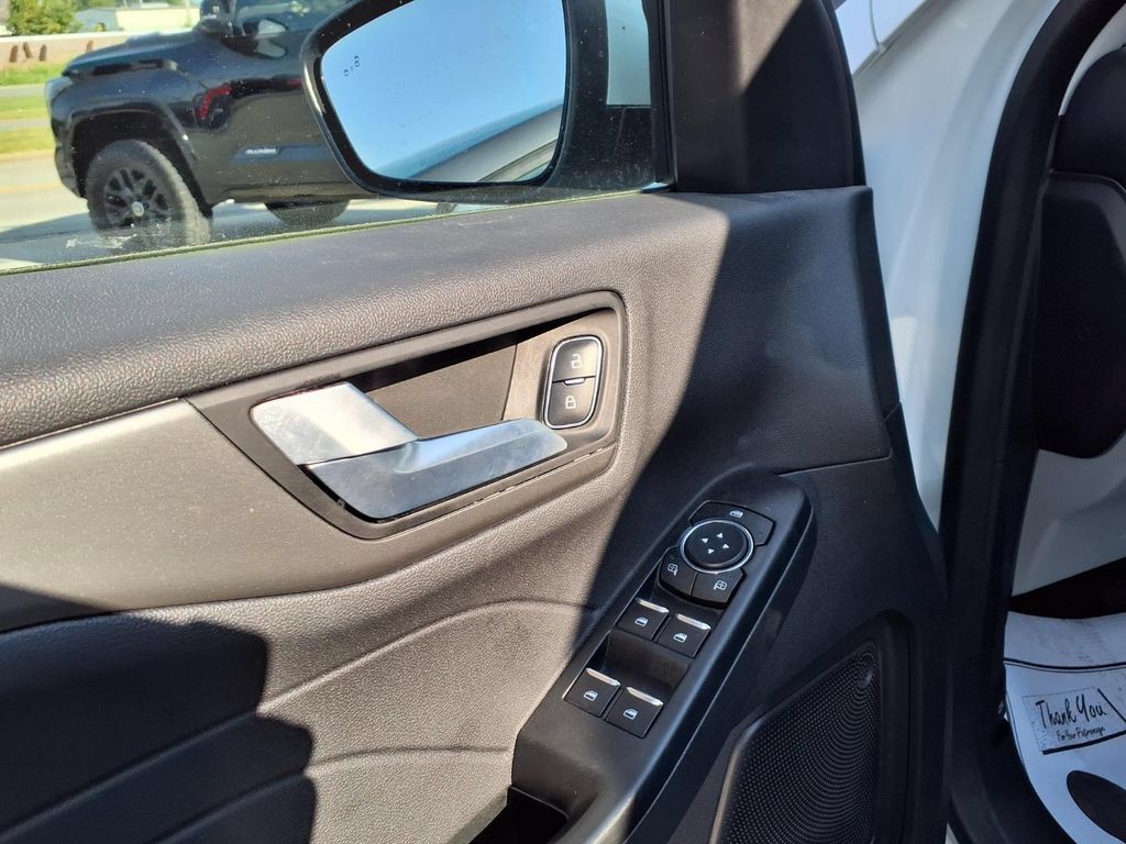 Used 2024 Ford Escape SE FWD image 14
