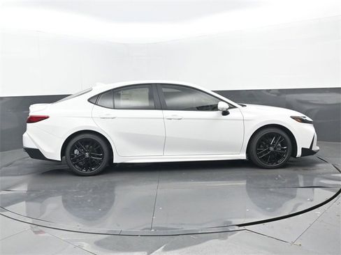New 2026 Toyota Camry SE image 2