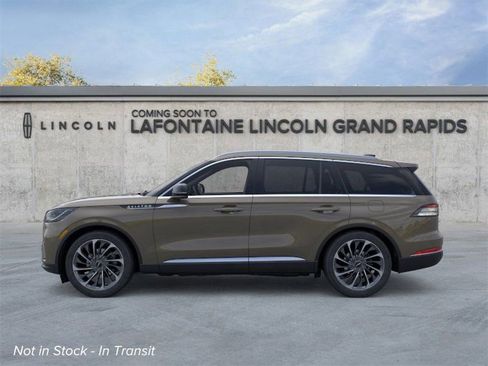 New 2026 Lincoln Aviator Reserve image 3
