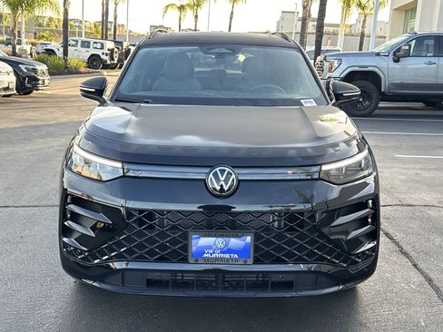 New 2026 Volkswagen Tiguan SE R-Line FWD image 3