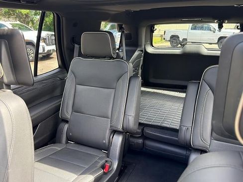 Used 2021 GMC Yukon SLT w/ SLT Luxury Plus Package AWD/4WD image 40