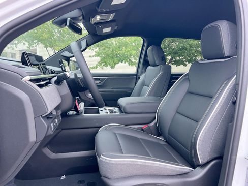 New 2026 GMC Sierra EV Elevation image 12