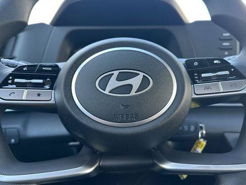 Certified 2026 Hyundai Elantra SE FWD image 22