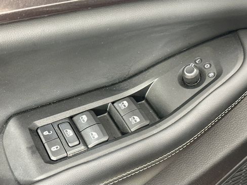 Used 2023 Jeep Grand Cherokee Altitude RWD image 17