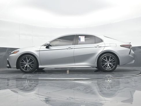 Used 2023 Toyota Camry SE image 27