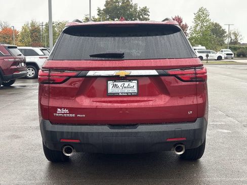 Used 2023 Chevrolet Traverse LT image 8