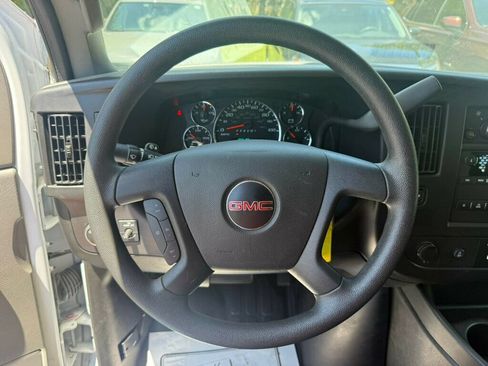 Used 2025 GMC Savana 2500 w/ Driver Convenience Package RWD image 5