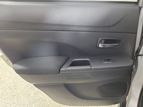 Used 2025 Mitsubishi Outlander Sport ES AWD/4WD image 14