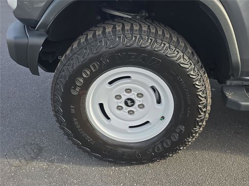 Used 2024 Ford Bronco Heritage Edition image 7