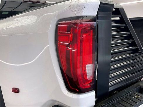 Used 2020 GMC Sierra 3500 Denali w/ Denali Ultimate Package image 27