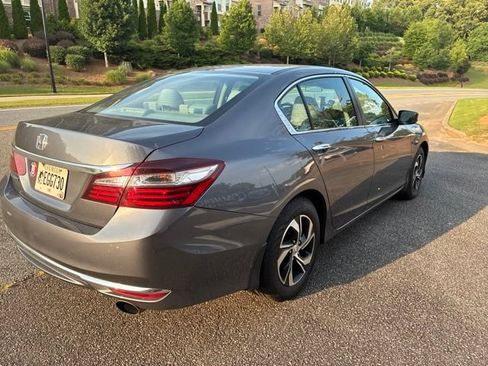 Used 2017 Honda Accord LX image 7
