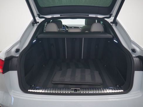 Used 2024 Audi Q8 e-tron Premium Plus image 12