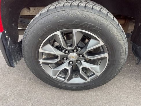 Used 2024 Chevrolet Silverado 1500 LT image 13