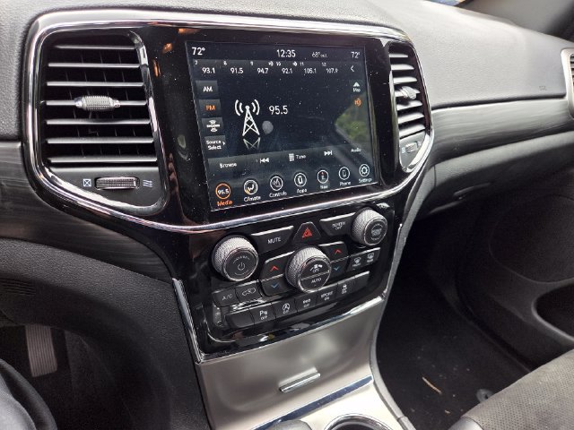 Used 2020 Jeep Grand Cherokee Altitude AWD/4WD image 13