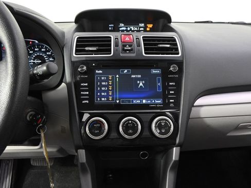 Used 2018 Subaru Forester 2.5i Premium AWD/4WD image 27