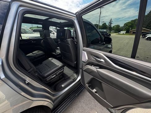 Used 2024 Cadillac Escalade V w/ LPO, ONYX Package AWD/4WD image 35