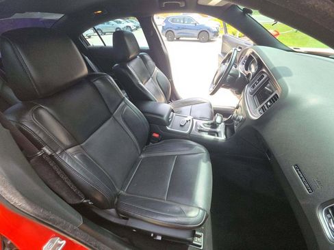 Used 2021 Dodge Charger SXT w/ Leather Interior Group RWD image 7