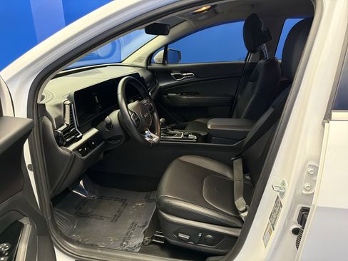 Used 2023 Kia Sportage EX FWD image 12