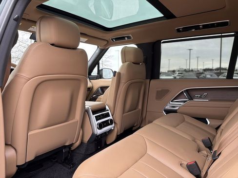 New 2026 Land Rover Range Rover Long Wheelbase SE AWD/4WD image 11