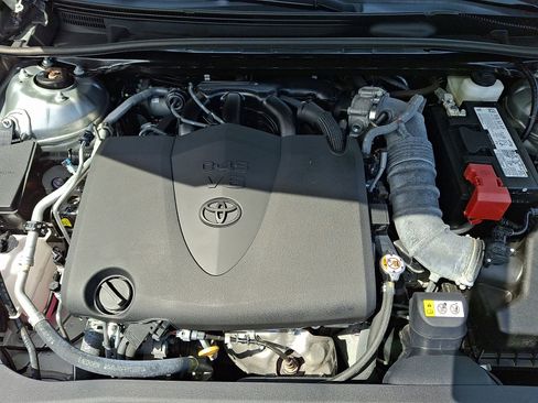 Used 2024 Toyota Camry XSE w/ Navigation Package image 28