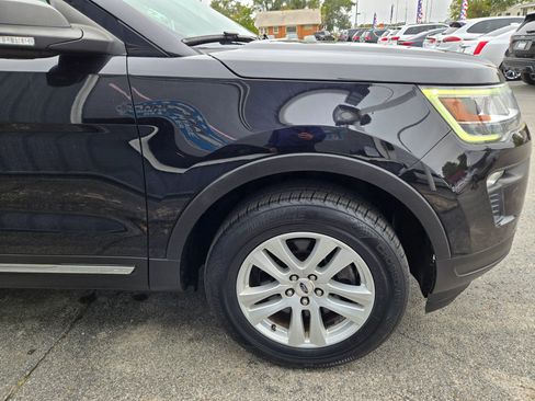 Used 2019 Ford Explorer XLT w/ Equipment Group 202A image 13