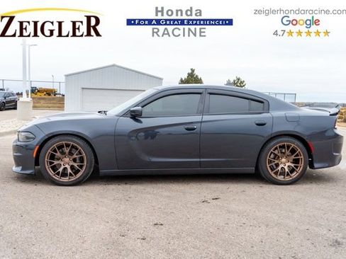 Used 2018 Dodge Charger R/T Scat Pack image 4