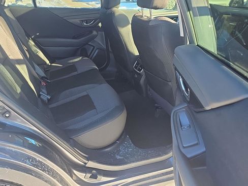 Used 2025 Subaru Outback Premium w/ Popular Package #1A image 17