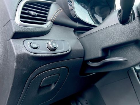 Used 2018 Chevrolet Trax LT w/ LT Convenience Package image 16