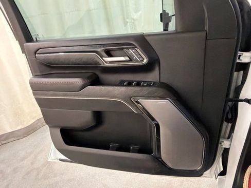 Used 2024 GMC Sierra 2500 AT4X AWD/4WD image 27