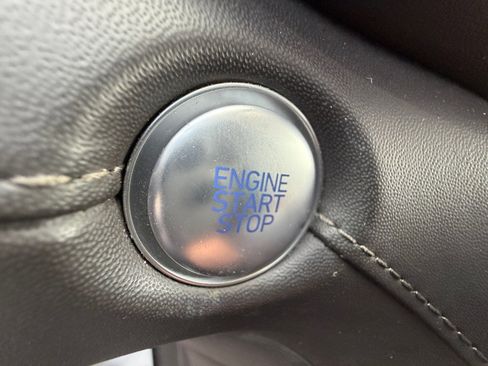 Used 2021 Hyundai Santa Fe Limited AWD/4WD image 30