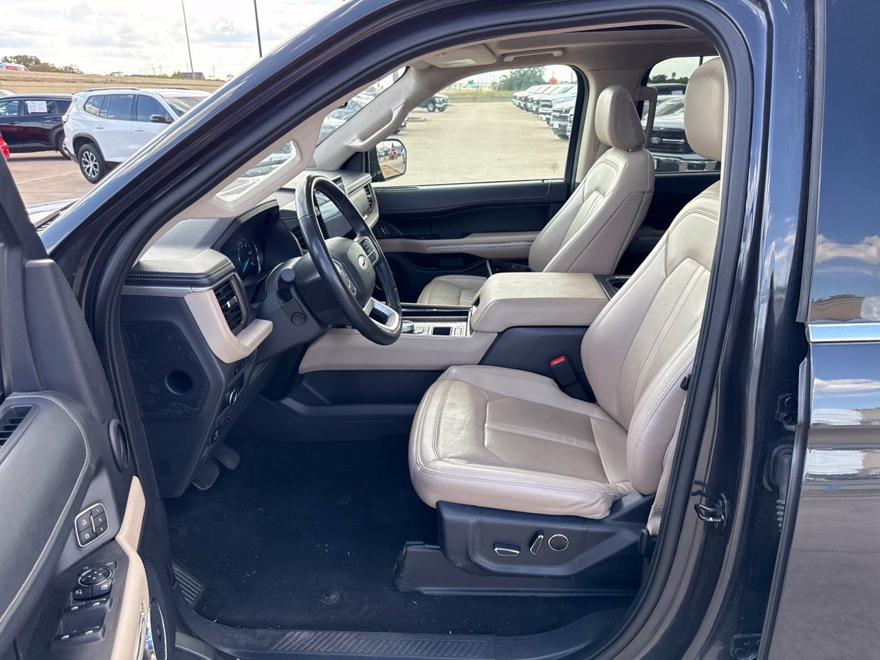 Used 2024 Ford Expedition Limited RWD image 20