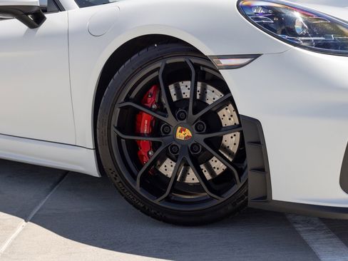 Used 2021 Porsche 718 Boxster Spyder RWD image 27