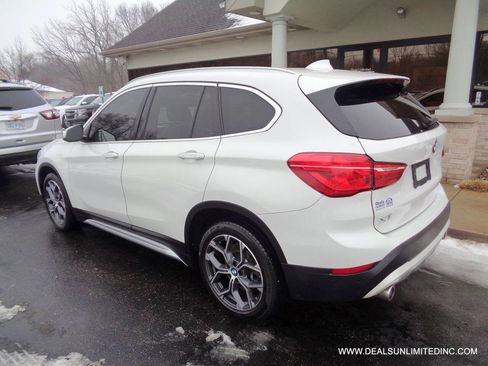 Used 2021 BMW X1 sDrive28i image 4