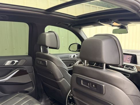Used 2019 BMW X5 xDrive50i w/ Luxury Seating Package AWD/4WD image 20