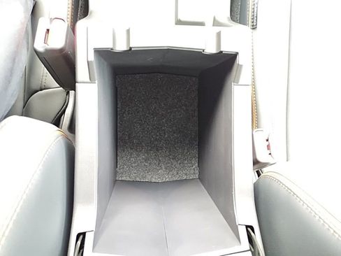 Used 2026 Subaru Forester Sport image 32