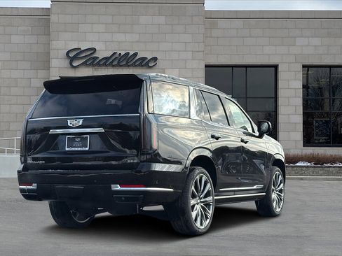New 2026 Cadillac Escalade Luxury image 3
