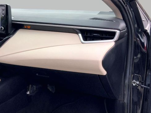 Used 2022 Toyota Corolla LE FWD image 18