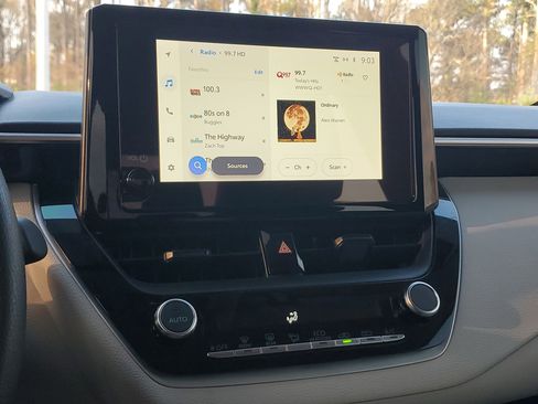 Certified 2023 Toyota Corolla LE image 23