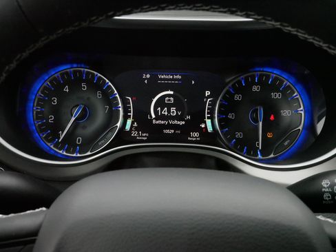 Used 2024 Chrysler Pacifica Limited w/ S Appearance Package image 21