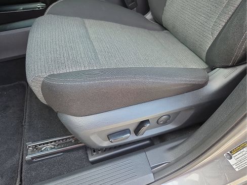 Used 2022 Nissan Rogue SV FWD image 14