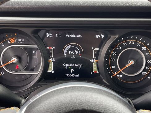 Used 2024 Jeep Wrangler Sahara image 11