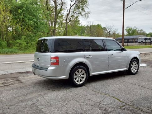 Used 2009 Ford Flex SE FWD image 6