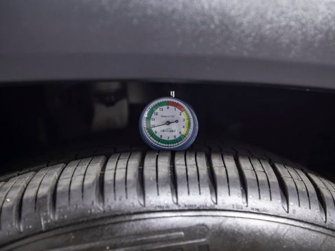 Used 2024 Mercedes-Benz GLS 450 4MATIC image 50