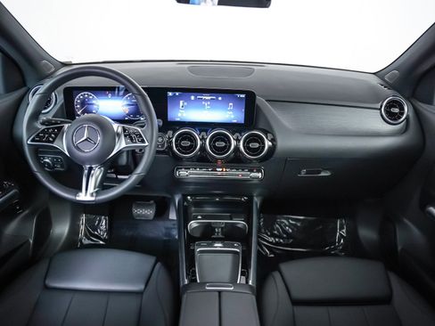 Certified 2026 Mercedes-Benz GLA 250 image 10