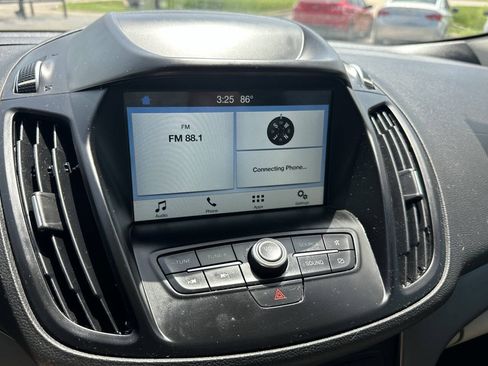 Used 2019 Ford Escape SE FWD image 14
