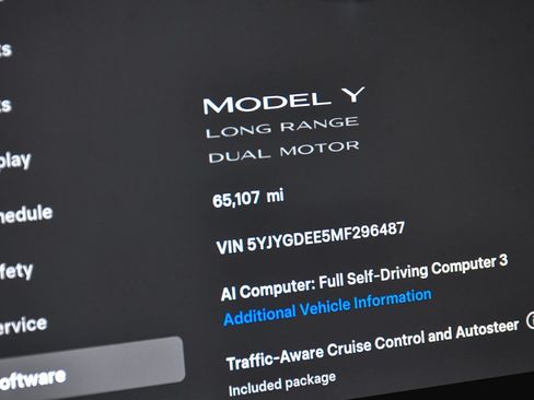 Used 2021 Tesla Model Y Long Range AWD/4WD image 23