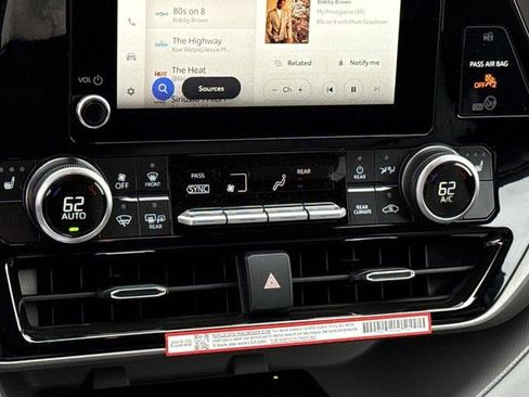 Used 2026 Toyota Highlander XLE image 22