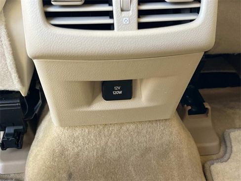 Used 2015 Lexus ES 300h image 17